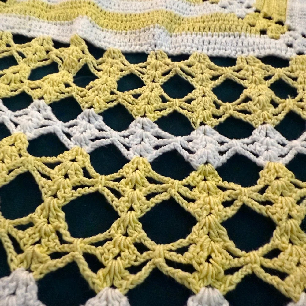 Handmade Crochet Table Runner Doily Yellow White‎ Lace Trim Vintage